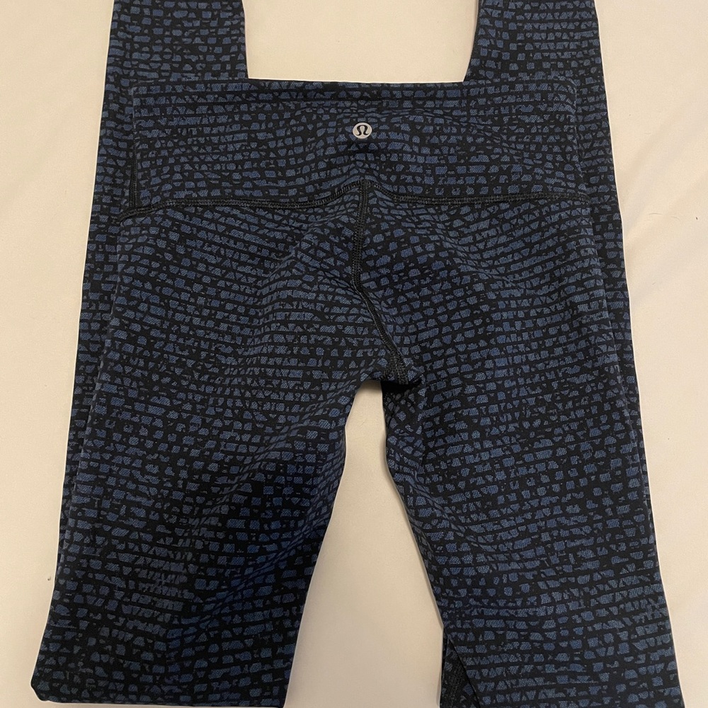 Lululemon leggings - size 4